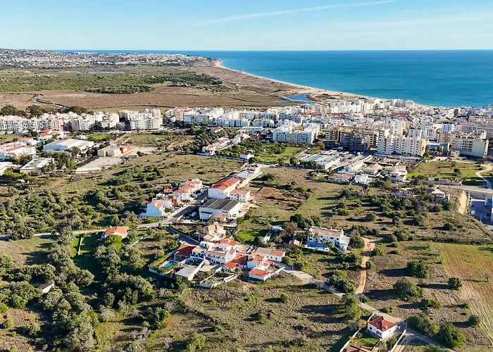 Duplex Moderno Perto Da * Armação de Pêra