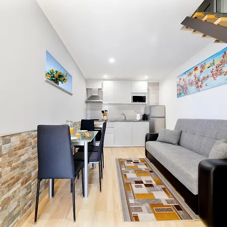 Modern Duplex Close To The Σπίτι διακοπών